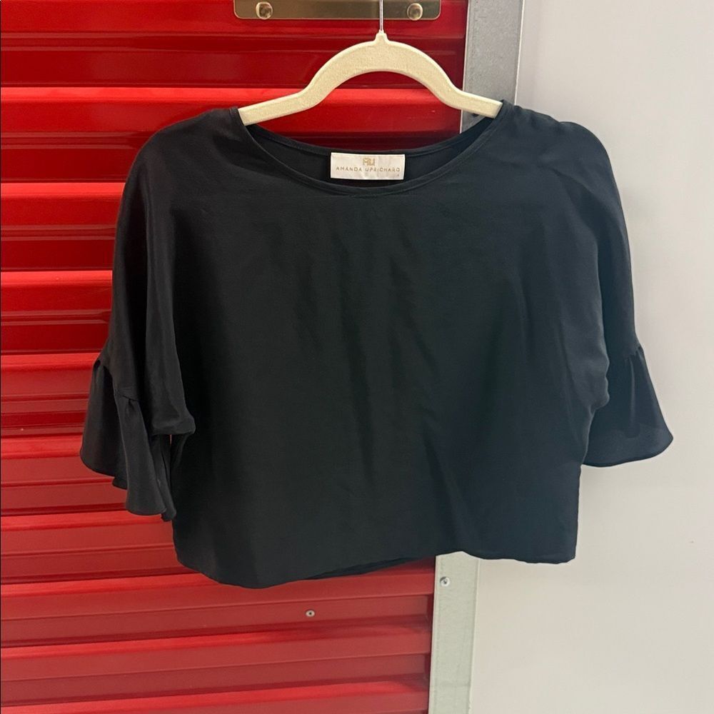 Amanda Uprichards Black Top - Cropped Top - Nice Shirt - Excellent Condition